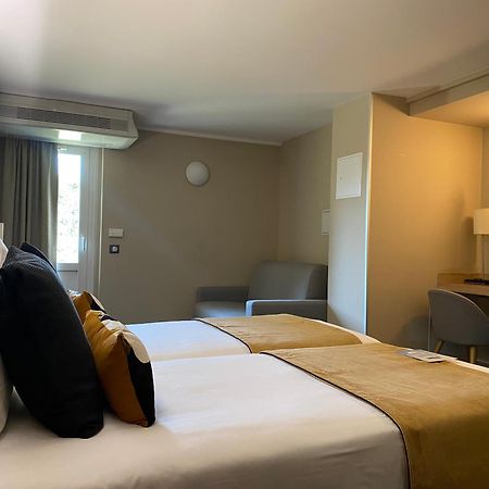 คีเรียด โบเน่ Hotel โบน ภายนอก รูปภาพ