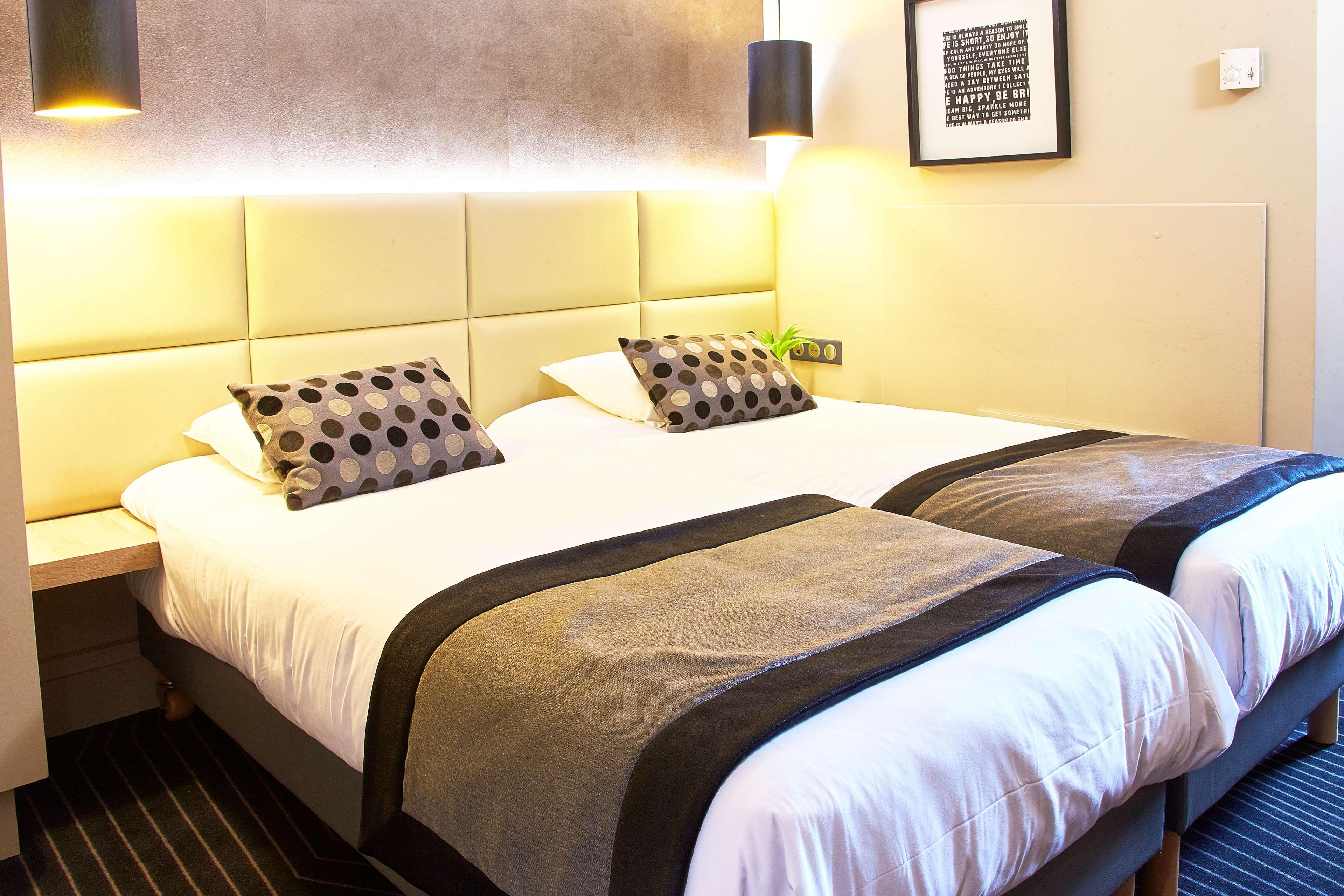 คีเรียด โบเน่ Hotel โบน ภายนอก รูปภาพ